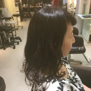 セミロング カラー しのはら まどかのヘアスタイル