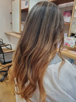 ロング 近森 美帆[モーラ高石店]のヘアスタイル