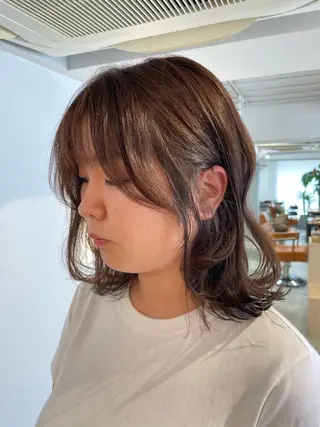 ミディアム 中原 栞奈のヘアスタイル