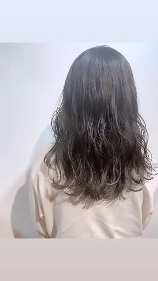 セミロング カラー ネイル ♡ma ki♡のヘアスタイル