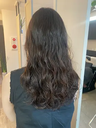 ロング パーマ ボブ/透明感カラー 岸本涼奈のヘアスタイル