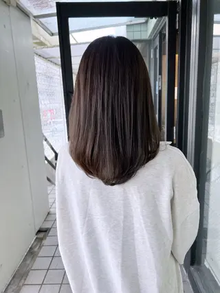 ミディアム カラー Happiness河原町店所属・進 詩織のヘアスタイル