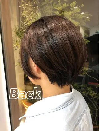 ショート カラー 細沼 葵のヘアスタイル
