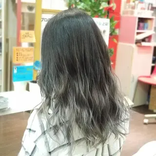 セミロング カラー 植田 /エクステ /ブリーチ/髪質改善のヘアスタイル