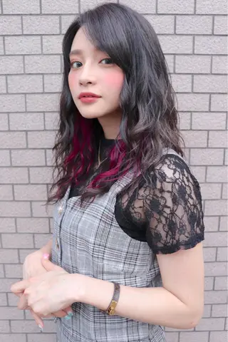 ロング カラー 汐見 悠佑のヘアスタイル