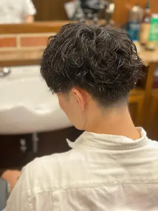 ショート パーマ メンズ HIRO GINZA barber shop神楽坂店所属・波岡 萩斗のヘアスタイル