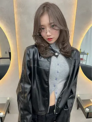 ミディアム 宮田 優花のヘアスタイル