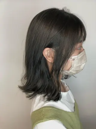 ミディアム カラー 1inch所属・透明感カラー レイヤー亀井唯登のヘアスタイル