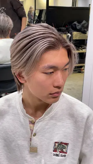 カラー 池谷 玲哉のヘアスタイル