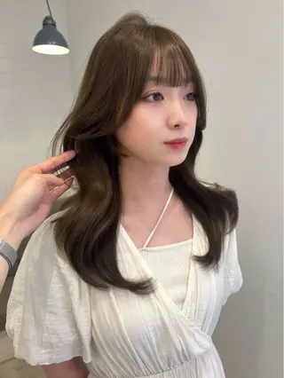ミディアム カラー レイヤーカット/長岡 グレージュ/マユ🎀のヘアスタイル