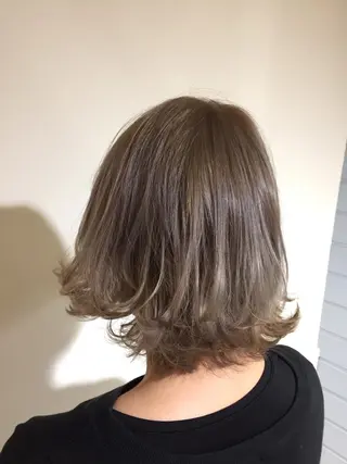 ミディアム カラー 湯田実津希🤎 ﾐﾙｸﾃｨ専門のヘアスタイル