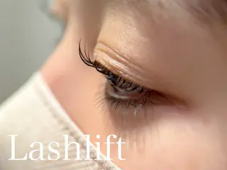 マツエク・マツパ Hau’oli所属・Hau’oli Hirayamaの眉毛・アイブロウイメージ