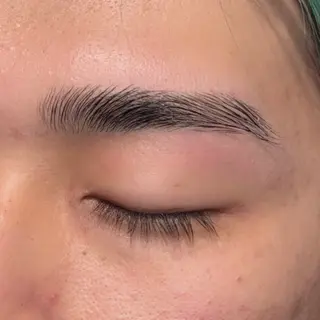 アイブロウ 𝐫𝐚𝐢 𝐧𝐚𝐢𝐥の眉毛・アイブロウイメージ