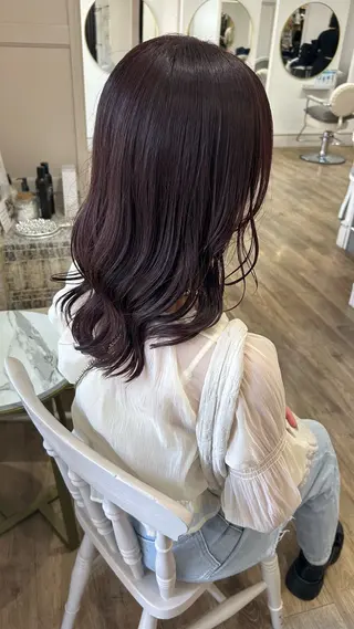 ミディアム カラー REBECCA所属・相田 七美のヘアスタイル