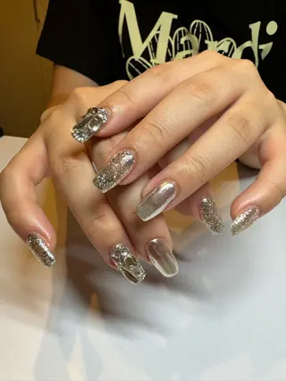 ネイル 濱岡 咲のネイルデザイン