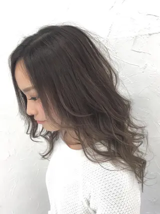 セミロング ヘアアレンジ 大人垢抜け ダブルカラー【上野】のヘアスタイル