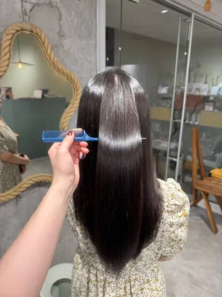 ロング クロダ ワカハのヘアスタイル