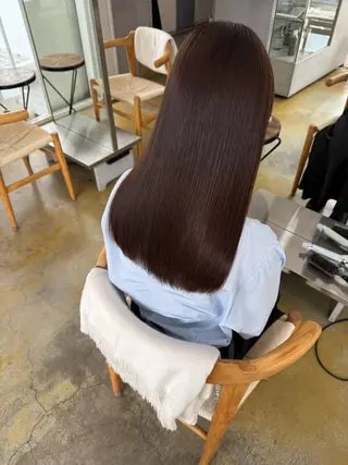 カラー maina/透明感 ベージュ/暖色カラーのヘアスタイル