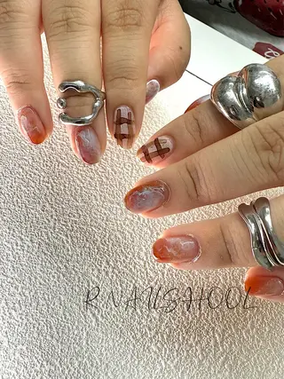 ネイル R nail salon新宿三丁目店所属・R nailのネイルデザイン