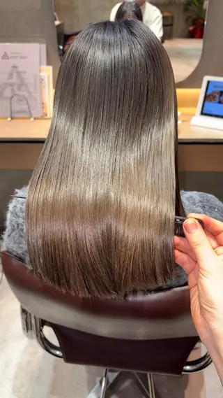 ミディアム overhair大久保所属・【髪質改善特化】 西田 琉偉のヘアスタイル