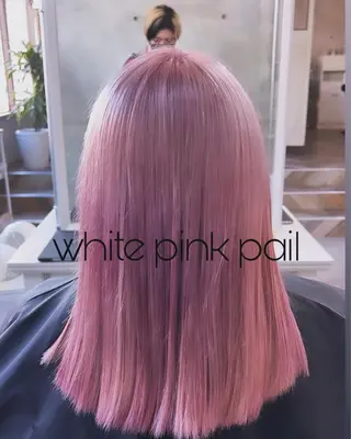 カラー TOBITA TAKARAのヘアスタイル