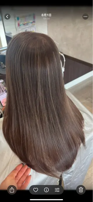 セミロング カラー riru reborn店長のヘアスタイル