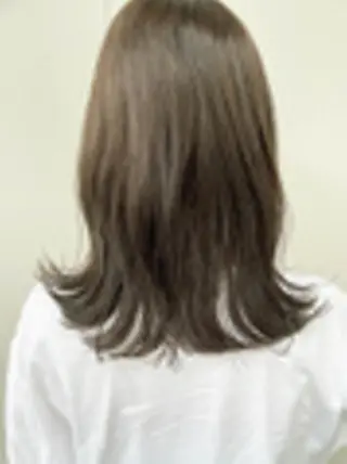 ミディアム SiLO 【シロ】のヘアスタイル