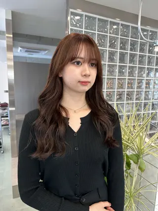 ロング cinq PROJECT所属・ミルクティーベージュ /三村克彦のヘアスタイル