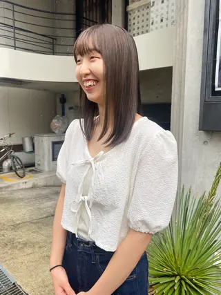 ロング カラー 柔らかストレートと ツヤカラー/和田陽向のヘアスタイル