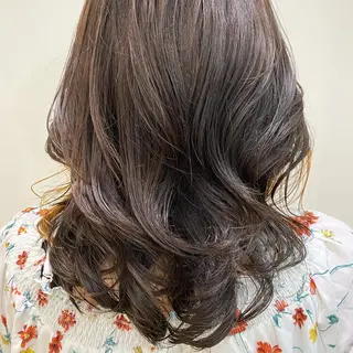 セミロング コテ巻き風パーマ 河島恭平のヘアスタイル