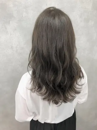 セミロング カラー universe tokyoのヘアスタイル