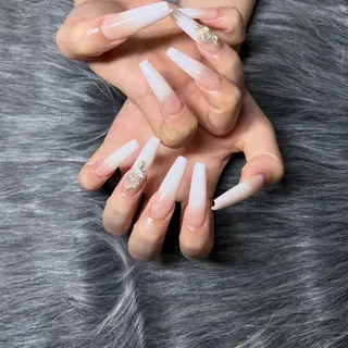 ネイル 𝑗𝑢𝑛𝑛𝑎 𝑛𝑎𝑖𝑙のネイルデザイン