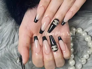 ネイル One Plus Nail Salonのネイルデザイン