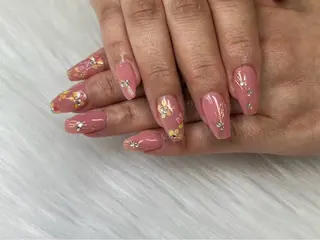 ネイル PEEKABOO京橋 EYE&NAILのマツエク・マツパデザイン