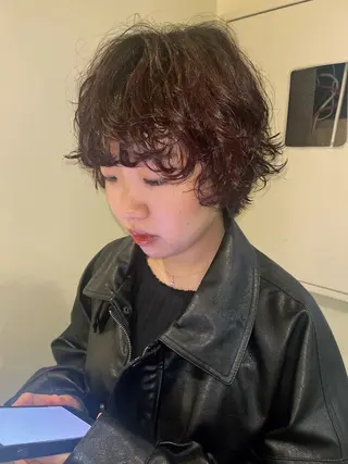 ショート カラー パーマ 🦮shiori アイドルオタク🦮のヘアスタイル