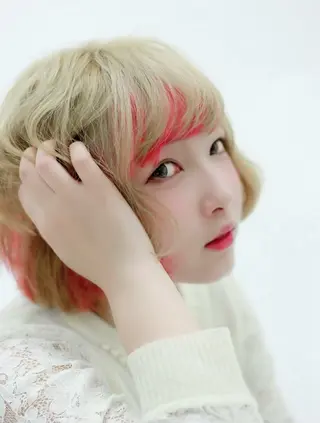 ショート カラー ✨推し活カラー💜 MISAKIのヘアスタイル