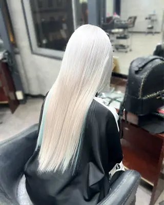 ロング カラー ハイトーンエクステ 🎩カズキ🎩のヘアスタイル