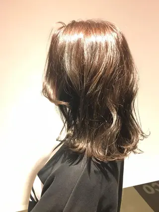 セミロング カラー BIANCO北堀江 AKANEのヘアスタイル