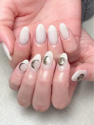 ネイル atelier　FIORITURA所属・FIORITURA aiのネイルデザイン