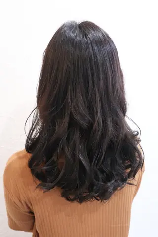 ロング カラー 西村 ようこのヘアスタイル