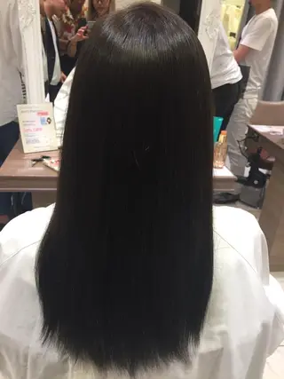 ロング カラー 赤阪 優奈のヘアスタイル