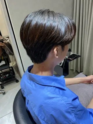 メンズ 韓国メンズ特化 ダウン・毛流れパーマのヘアスタイル