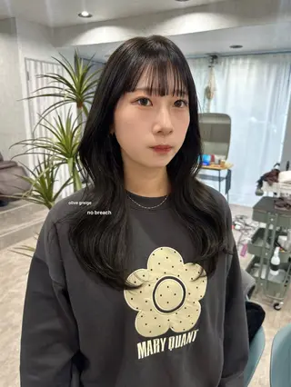 ロング カラー v-lab studio所属・韓国レイヤーカット/ 艶カラー/ noaのヘアスタイル