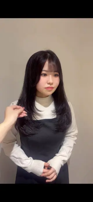 セミロング 美髪✨艶髪✨髪質改善 カラー特化❣️二宮遥のヘアスタイル