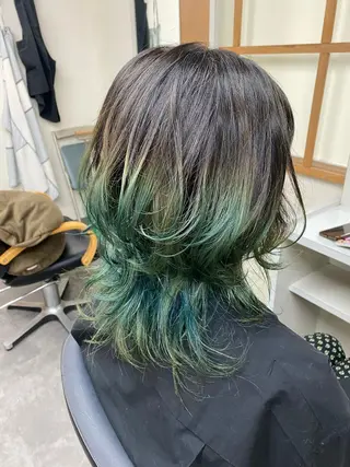 ミディアム 永沼 真依のヘアスタイル