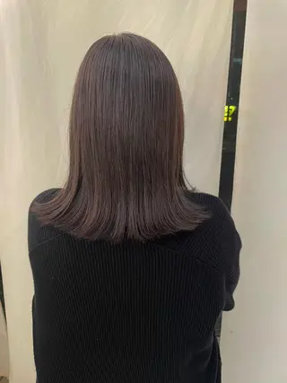 セミロング カラー 塩谷 雪花のヘアスタイル