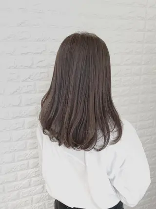 ミディアム 高木 麻知子のヘアスタイル