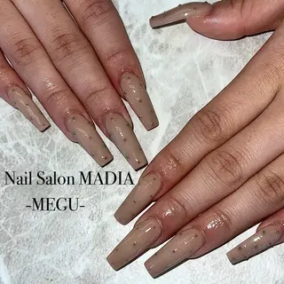 ネイル MADIA藤沢所属・MADIA MEGUのネイルデザイン