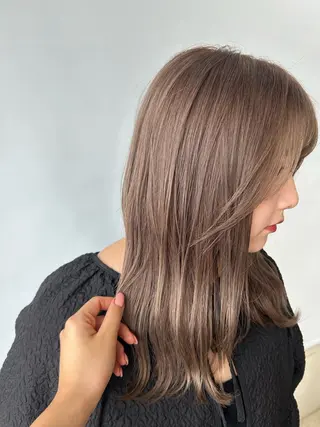 セミロング カラー nano透明感カラー 🌼ヘアアレンジのヘアスタイル
