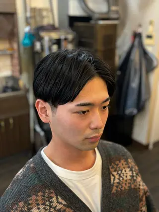 ミディアム メンズ ヘアーサロンラムール所属・AKI ーのヘアスタイル